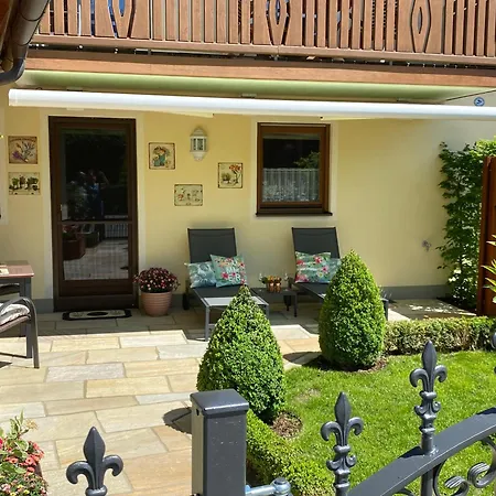 Alpenappartement Traumzeit - Pool / Eigene Terrasse / Garten Bernau am Chiemsee